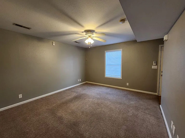 241 Executive Ave — Photo 3