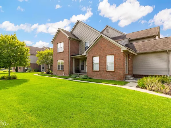 48730 Chelmsford Ct, Chesterfield, MI 48047