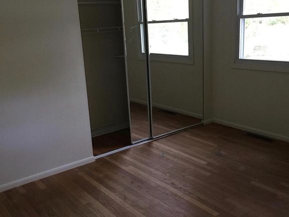 2nd image of 206 Myrtle Dr