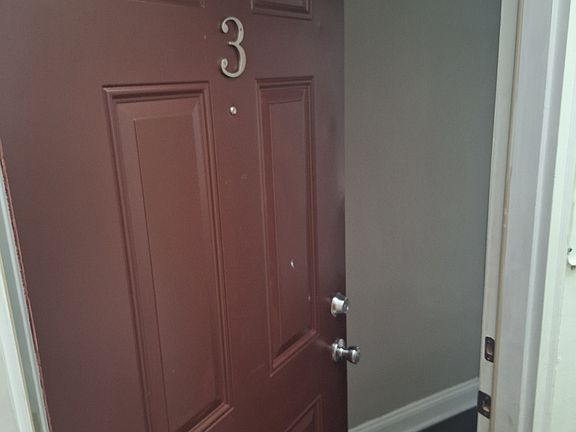 4th image of 3806 39th St APT 3