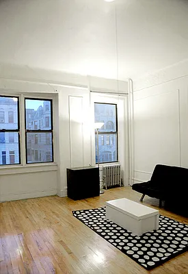 Rented by Manhattan Modern | media 30