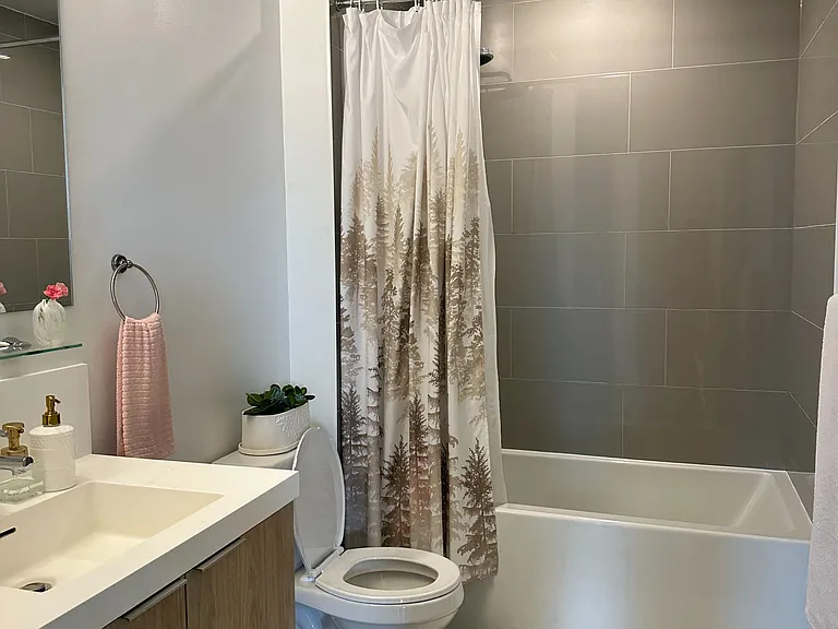 225 Sumach St S #905 — Photo 15