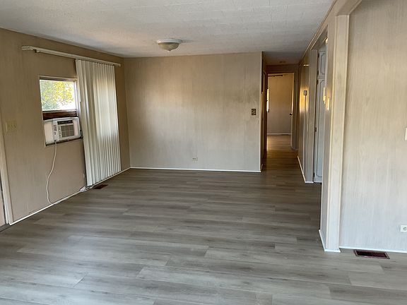 5th image of 15420 Lakeshore Villa Blvd #170