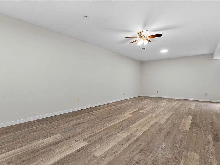 1102 Apache Dr — Photo 20