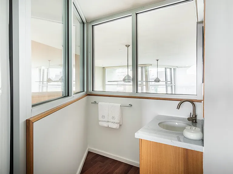 188 S 8th St #PENTHOUSE — Photo 14