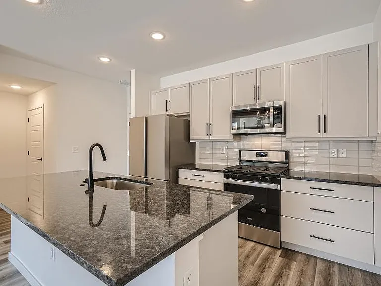 6361 Nelson St — Photo 2