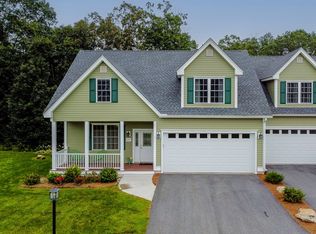 72 Hummingbird Ln #C, Groton, MA 01450