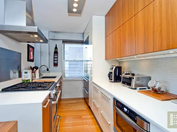 577 Grand Street image 1 of 9