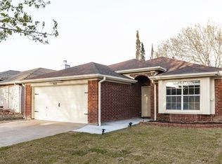 8120 Broken Arrow Rd, Fort Worth, TX 76137