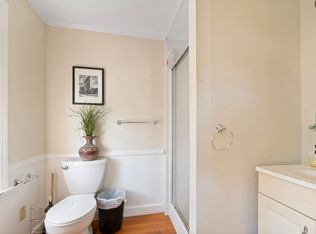 15 Thomas St #A6, North Providence, RI 02911
