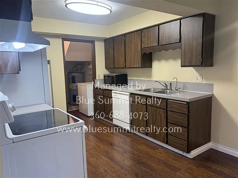 7415 Fairview Rd SW #32 — Photo 5