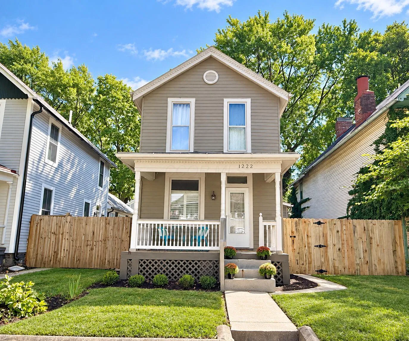 3 bed, 1.5 bath, 1291 sqft, $3,195 — Photo 1