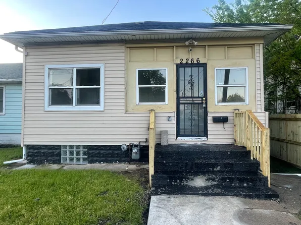 2266 W 10th Ave, Gary, IN 46404