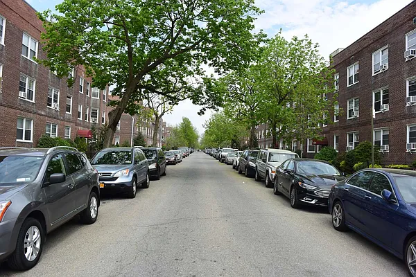 Sold by WRL Realty, LLC | media 14