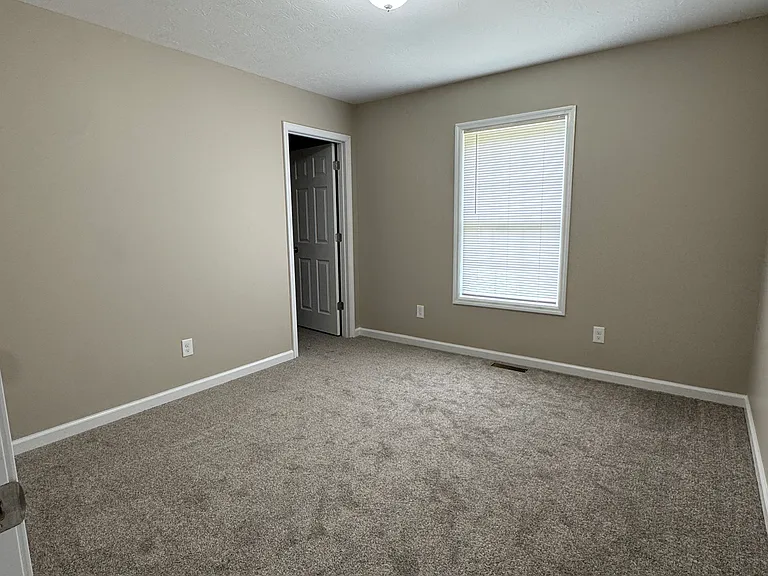 144 Buck Ln — Photo 18