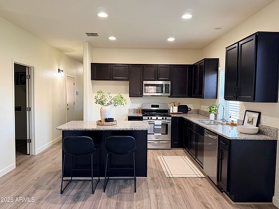 4th image of 41113 W CURTIS Lane