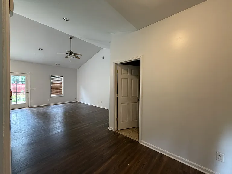 2501 Burkholder Rd — Photo 7