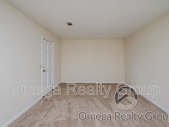 5th image of 2711 18th Ave APT 20