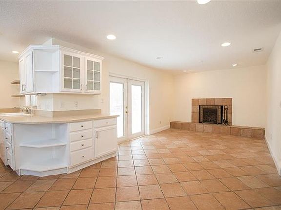 3rd image of 1503 Nottingham Dr