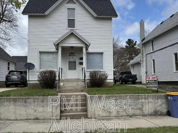 927 10th St NW #2, Grand Rapids, MI 49504