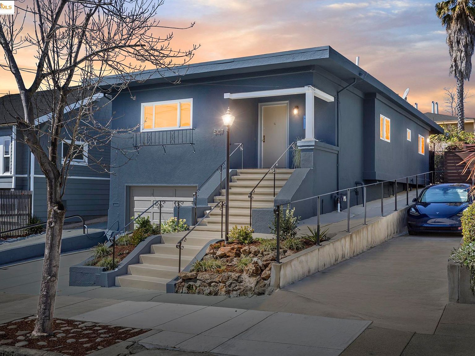 洋楽 Mob House 5107 Desmond St, Oakland, CA 94618 | Zillow