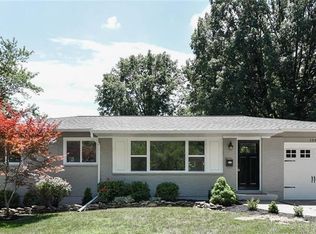 10821 W 91st St, Overland Park, KS 66214