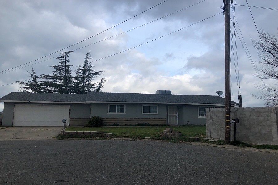 1st image of 102 Lone Star Ct