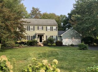 5 Royal Oak Dr, Clifton Park, NY 12065