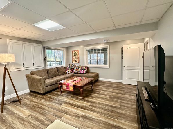 19 Talcott Mountain Rd