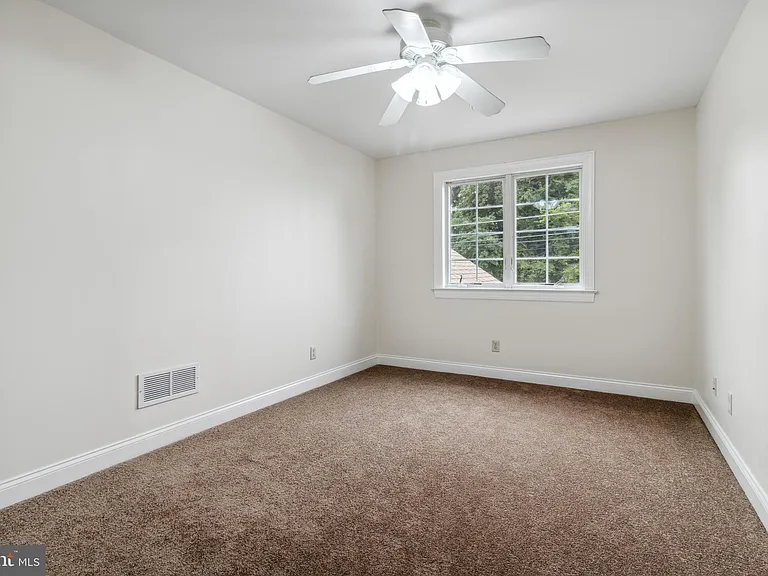 9818 Lyons Mill Rd — Photo 33
