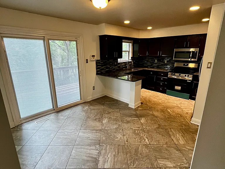 4773 Leyden Way — Photo 7