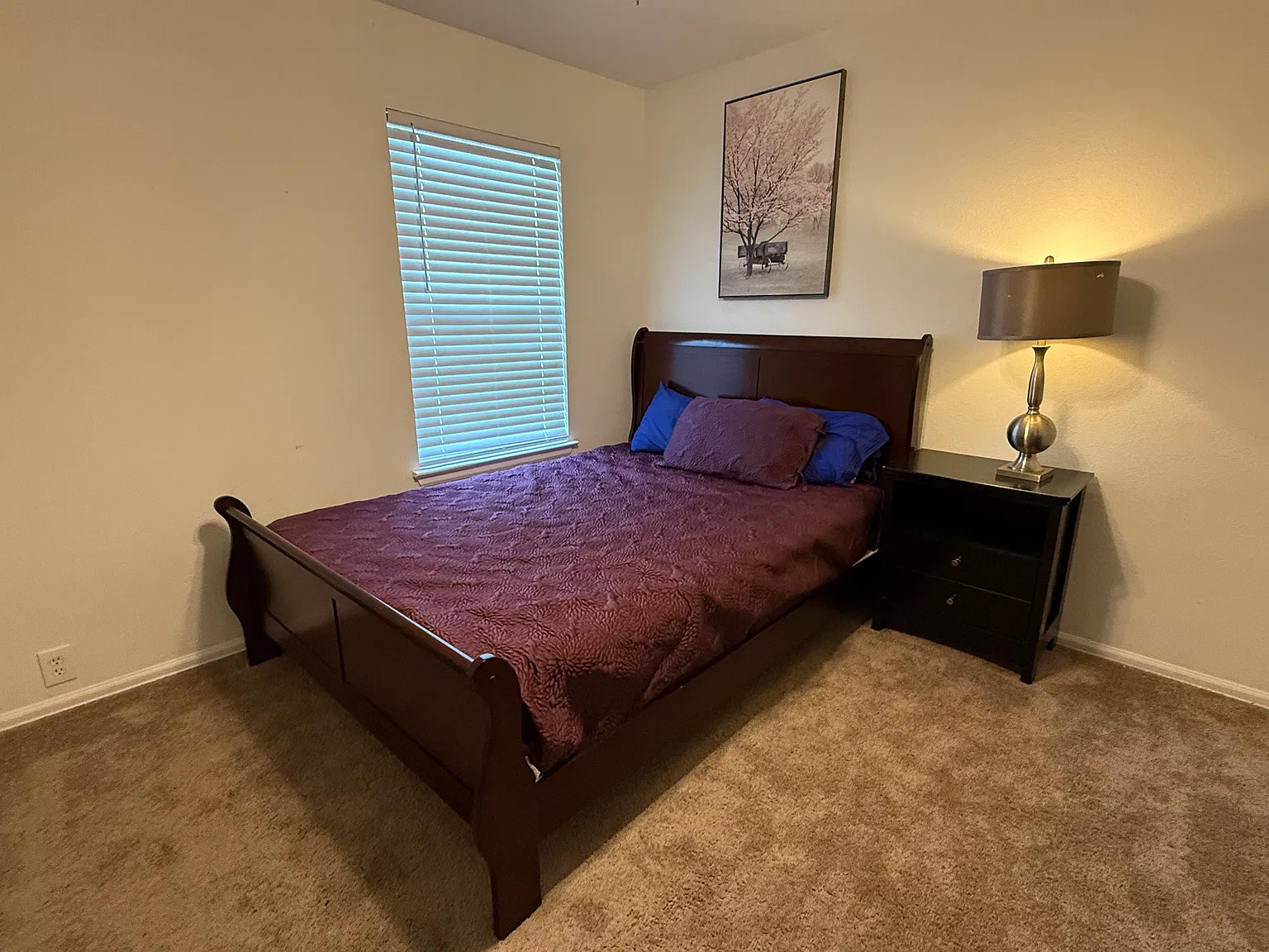 5 bed, 2448 sqft, $750 — Photo 3