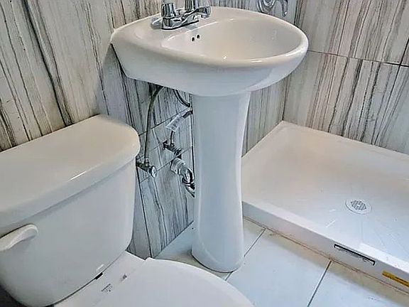 5th image of 102 Saint Marks Pl APT 9