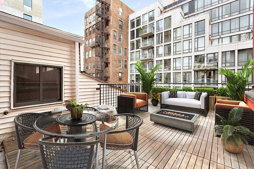 1st image of 140 W 23rd St Ph D