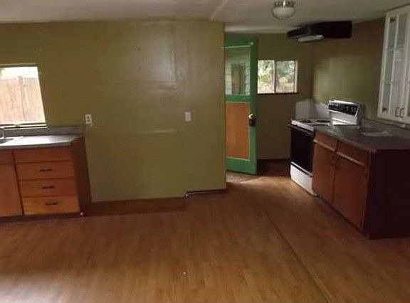 5th image of 20201 Crystal Springs Dr
