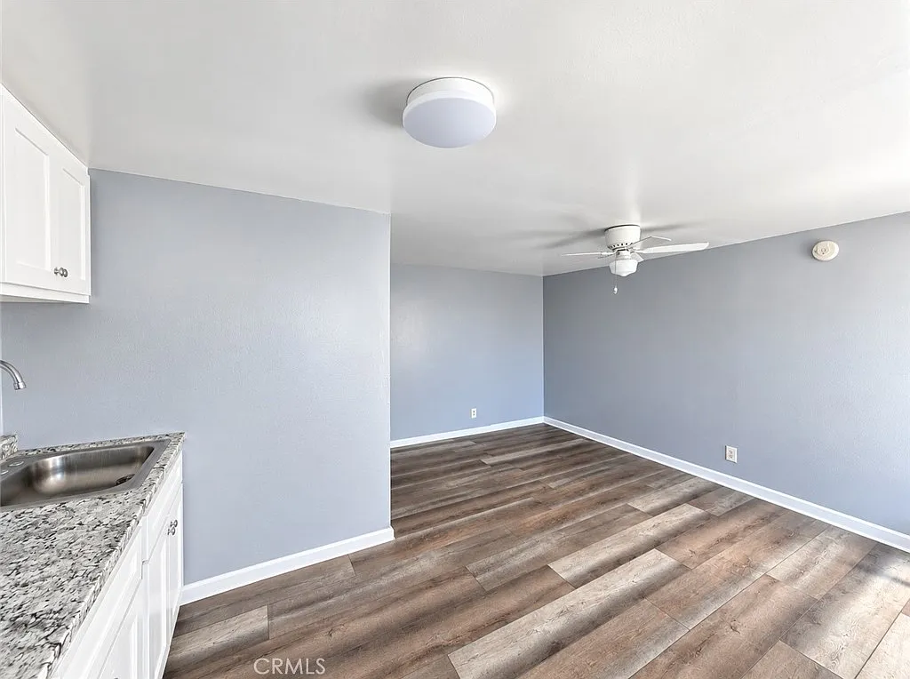 Studio, 450 sqft, $1,495 — Photo 2