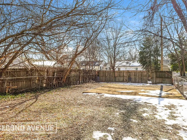 540 Beecher St — Photo 22