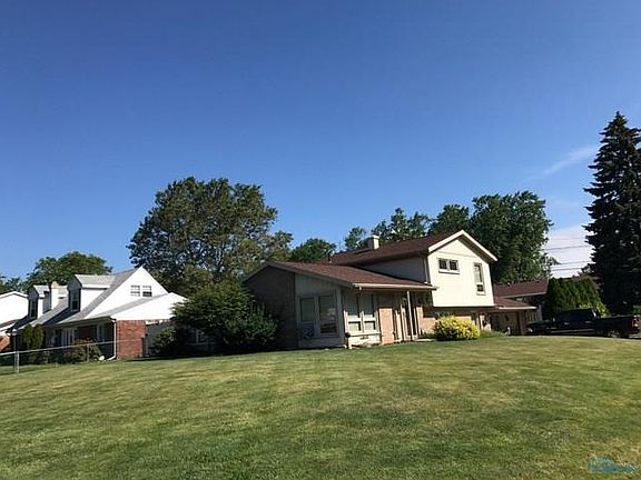 3rd image of 2307 Torgler Ave
