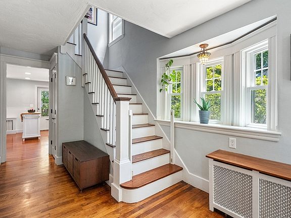 3rd image of 48 Cedar St