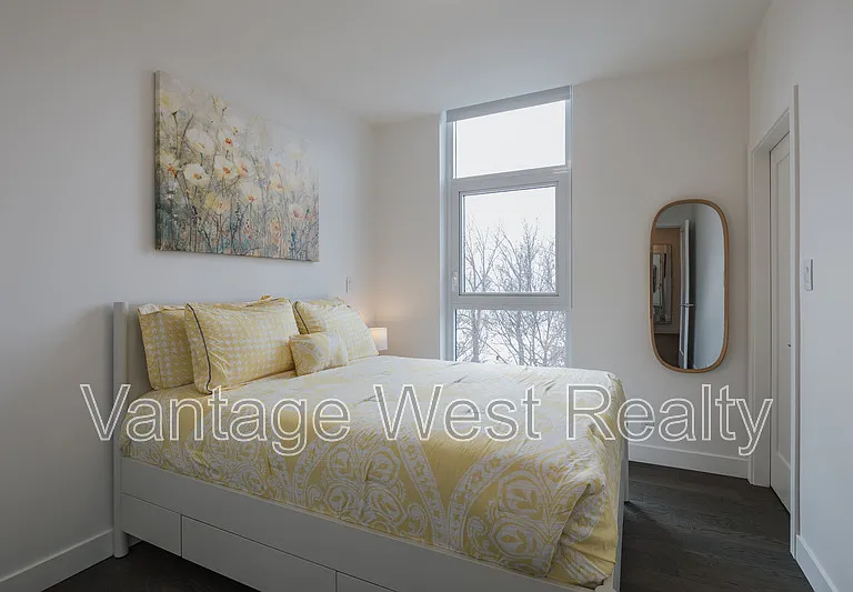 3389 Lakeshore Rd #516 — Photo 27