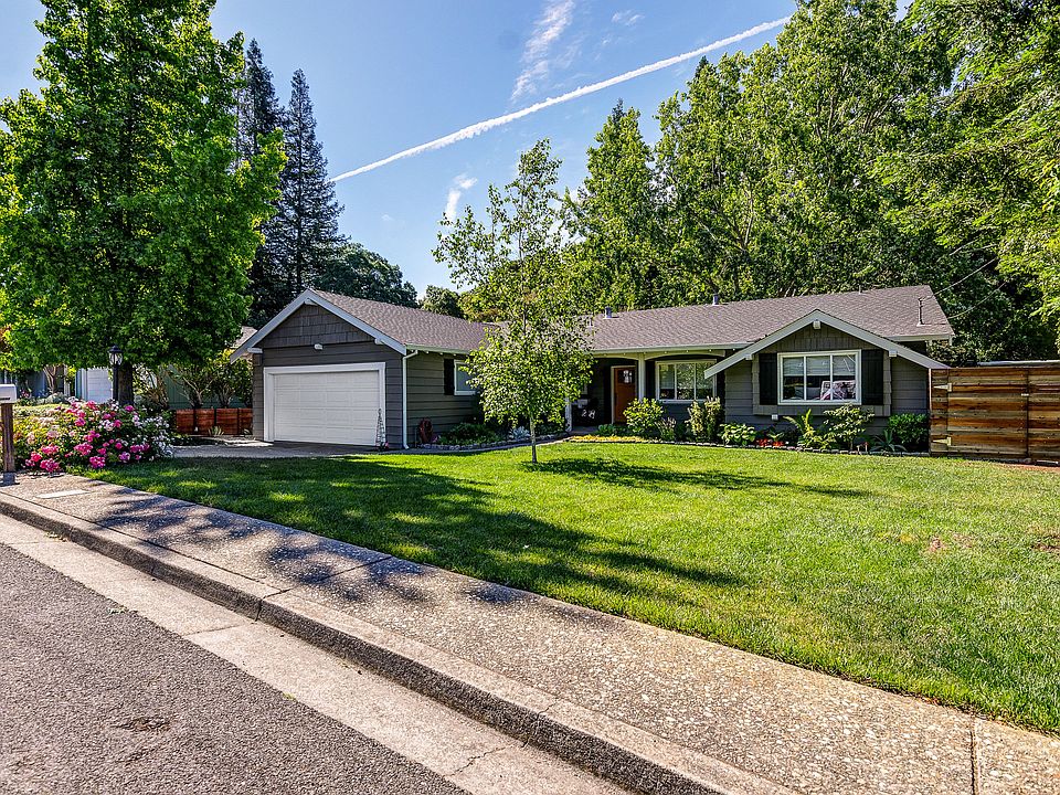 1st image of 1092 Sanders Dr