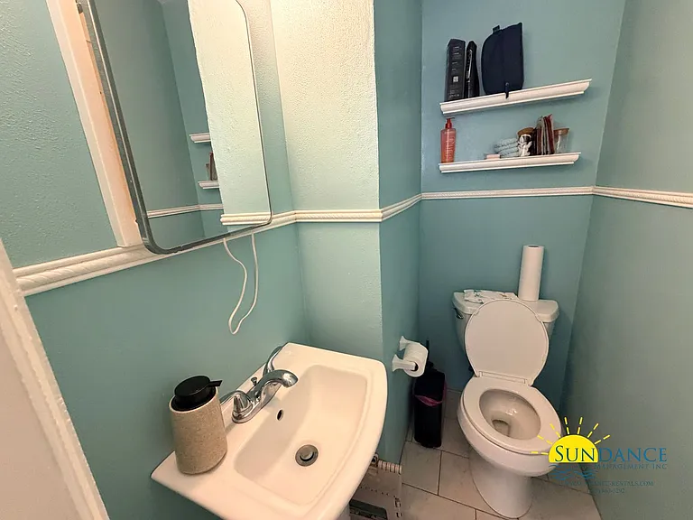 215 Moriarty St — Photo 6