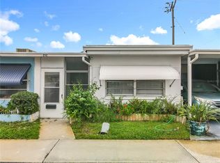 250 Rosery Rd NW APT 202, Largo, FL 33770