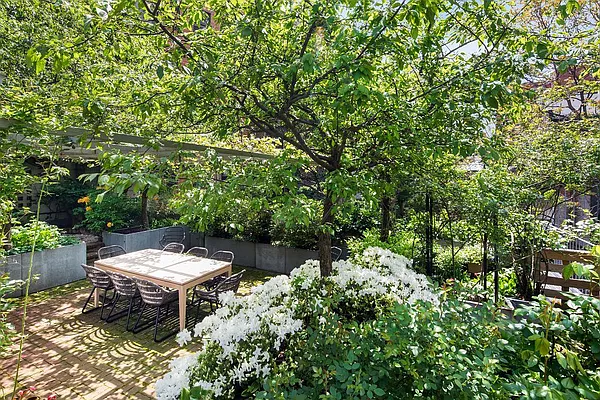 Rented by Dolly Lenz Real Estate LLC | media 7