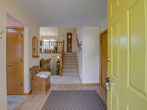 4th image of 1387 Granite Ln N