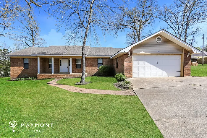 3006 Hilldale Rd