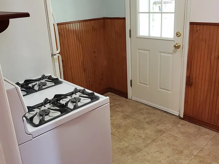2215 Avenue D — Photo 4