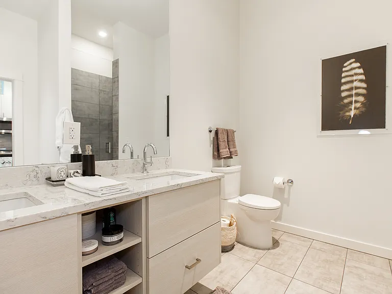 515 W Aspen St #301 — Photo 16