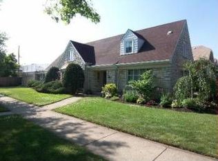 1852 Wenonah Ave, Berwyn, IL 60402