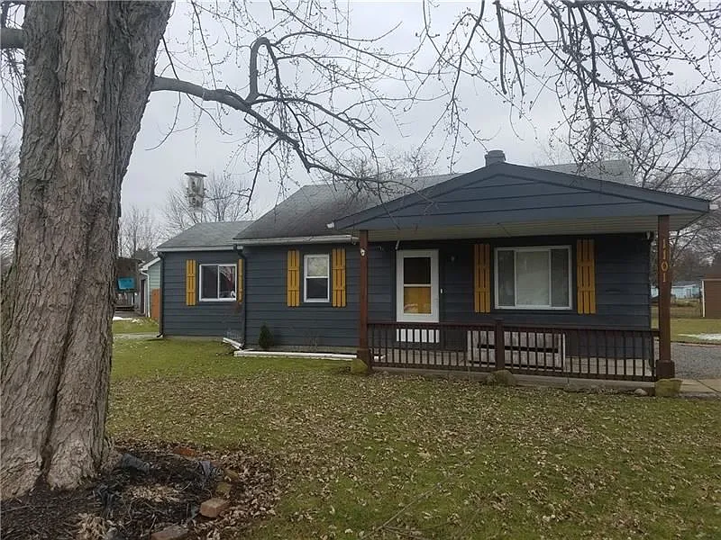 1101 Arlington Dr photo 1